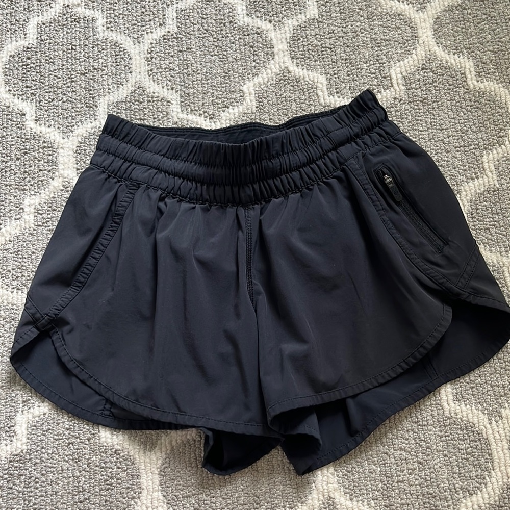 Lululemon track that short